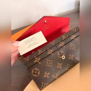 Louis Vuitton Monogram Sarah Wallet